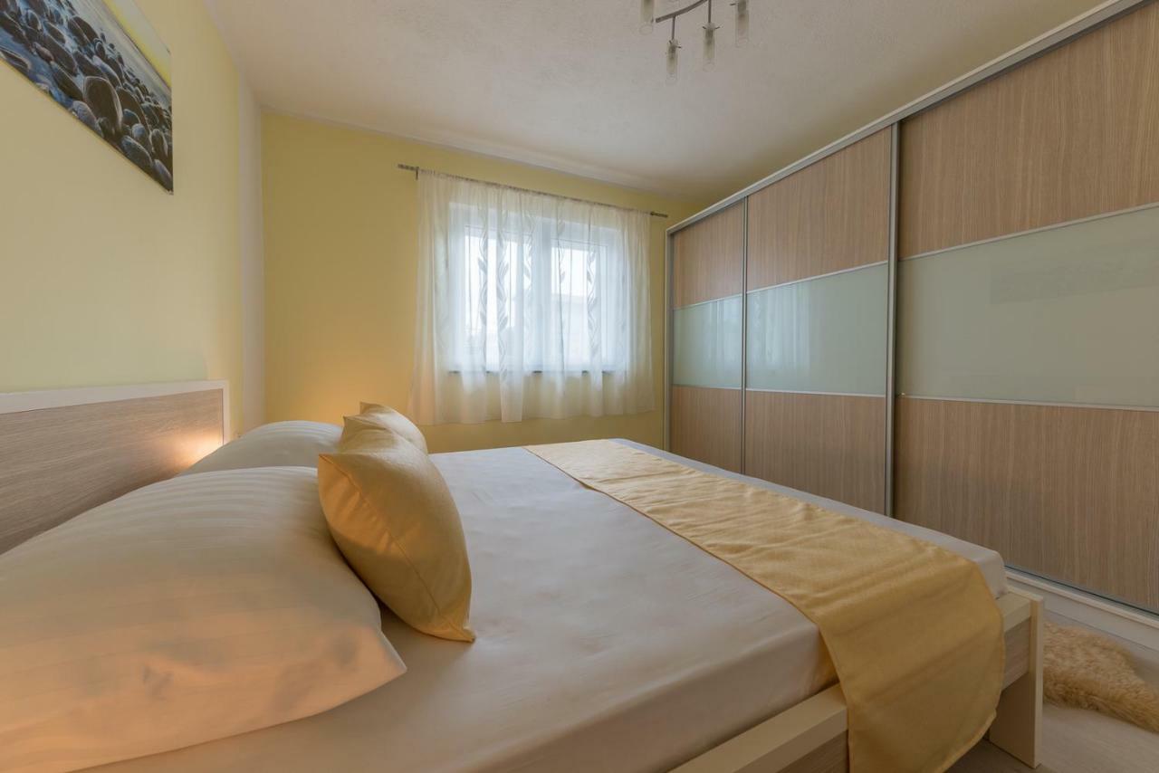 Apartment Danijela II Шибеник Экстерьер фото